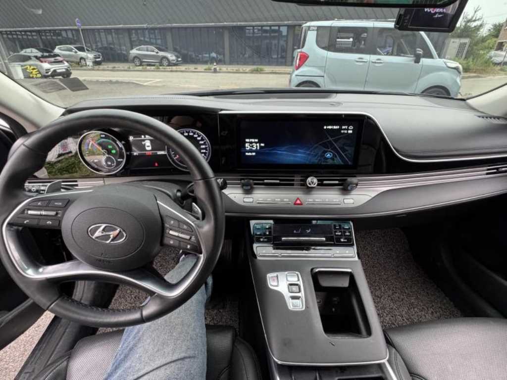 HYUNDAI Grandeur - Vista 8