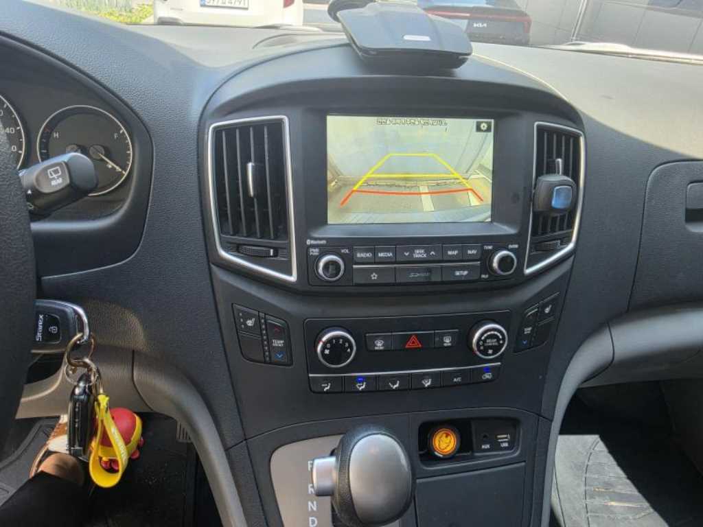 HYUNDAI Starex - Vista 11