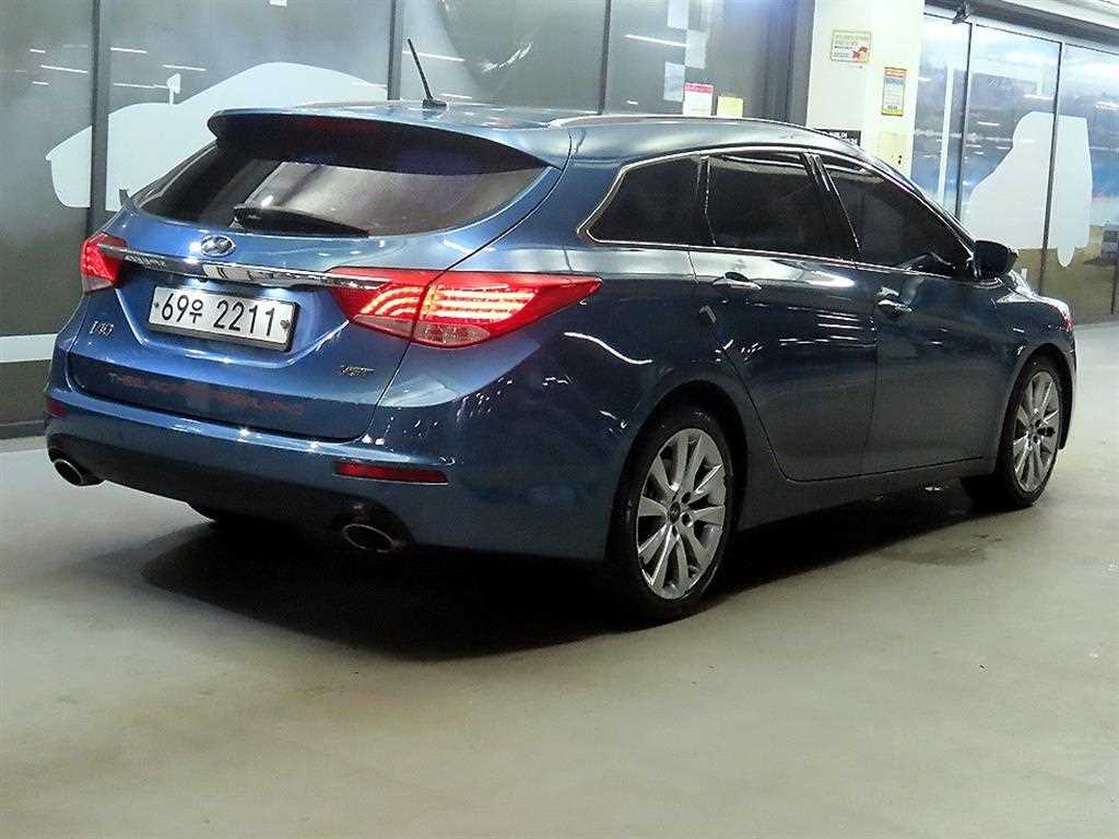 HYUNDAI i40 - Vista 4