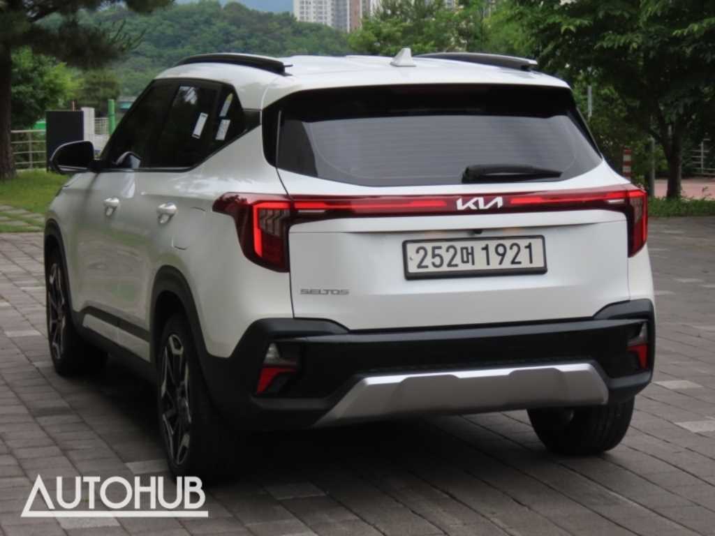 KIA Seltos - Vista 4