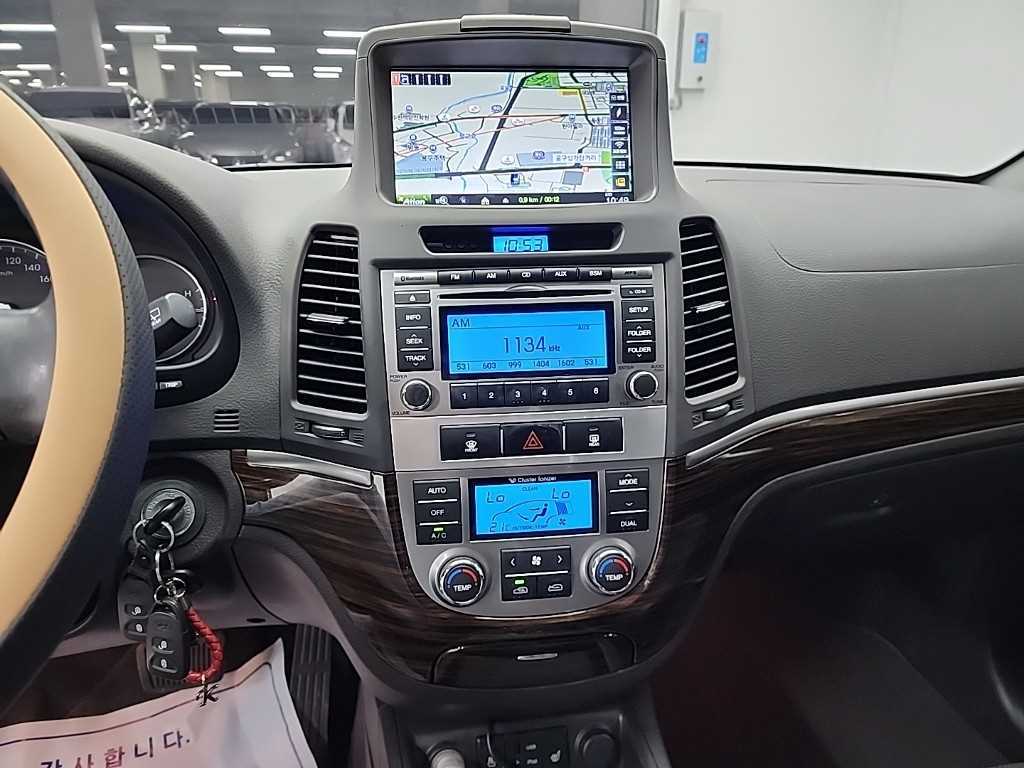 HYUNDAI Santa Fe - Vista 10