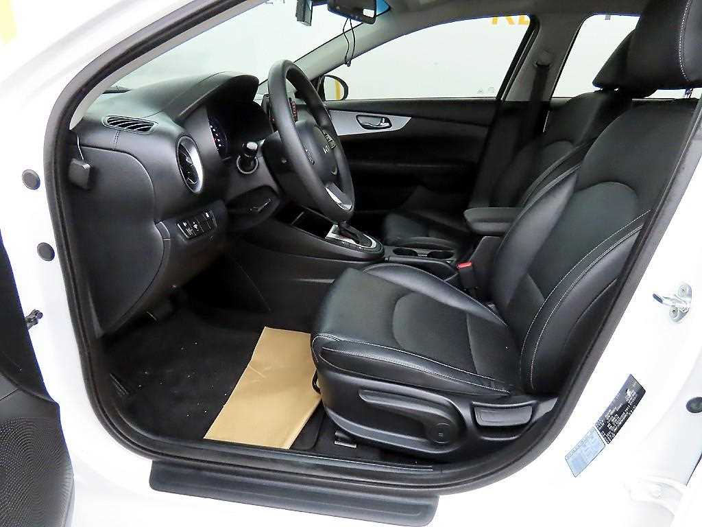 KIA K3 - Vista 5
