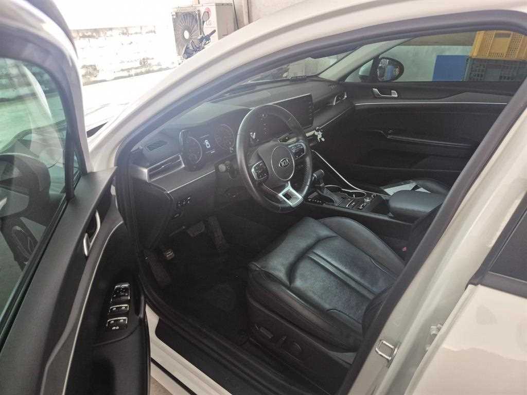 KIA K5 - Vista 7