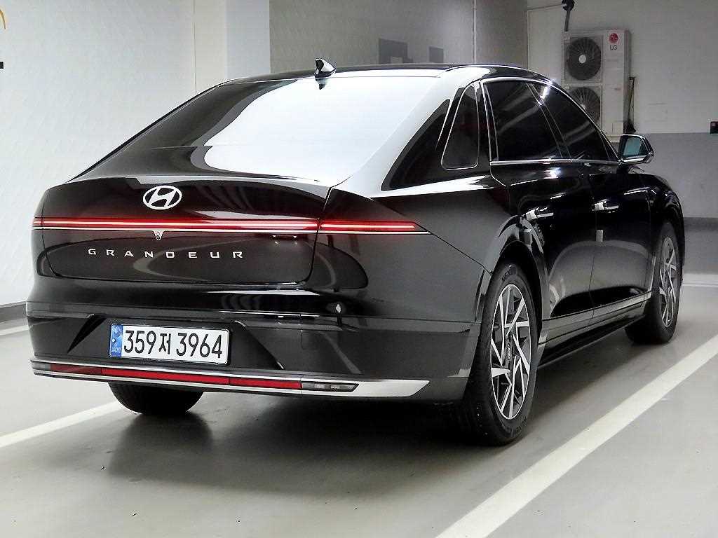 HYUNDAI Grandeur - Vista 4