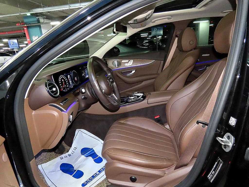 Mercedes Benz E class - Vista 6