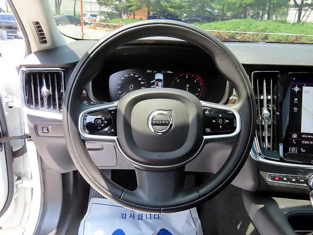 Volvo S90 - Vista 8