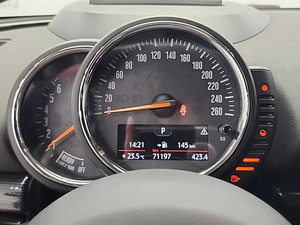 Mini Clubman - Vista 6