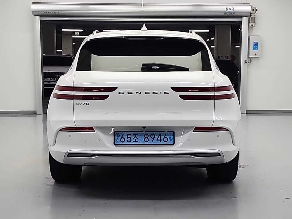 Genesis GV70 - Vista 3