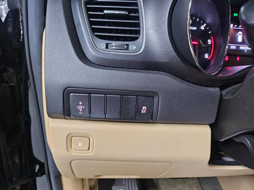 KIA Carnival - Vista 9