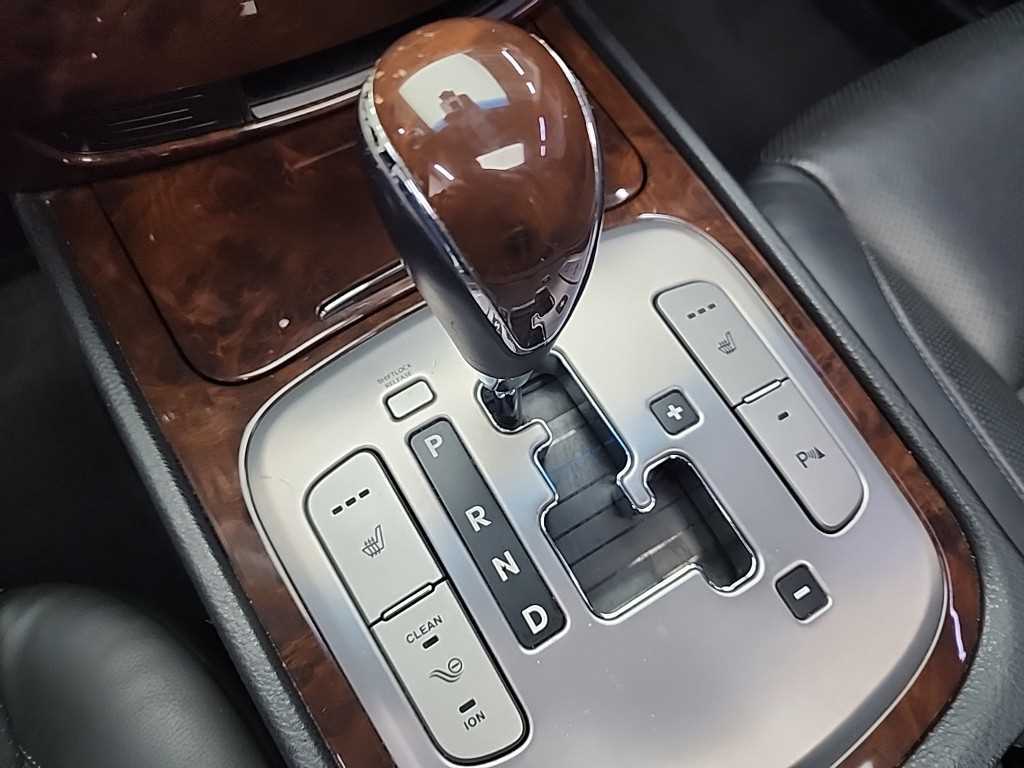 HYUNDAI Genesis - Vista 9