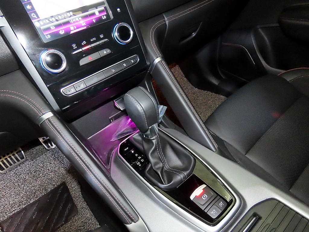 SAMSUNG QM6 - Vista 12