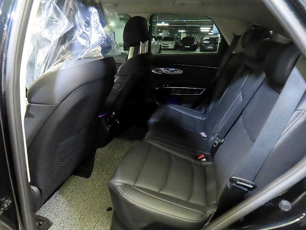 Genesis GV70 - Vista 7