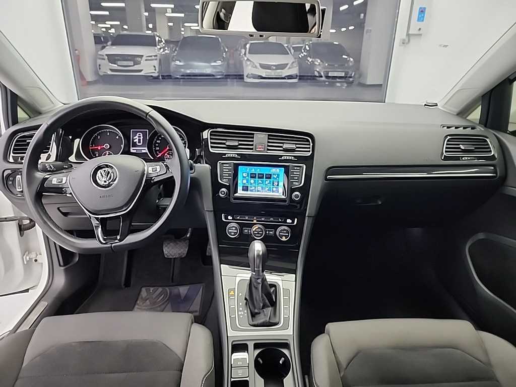 Volkswagen Golf - Vista 7
