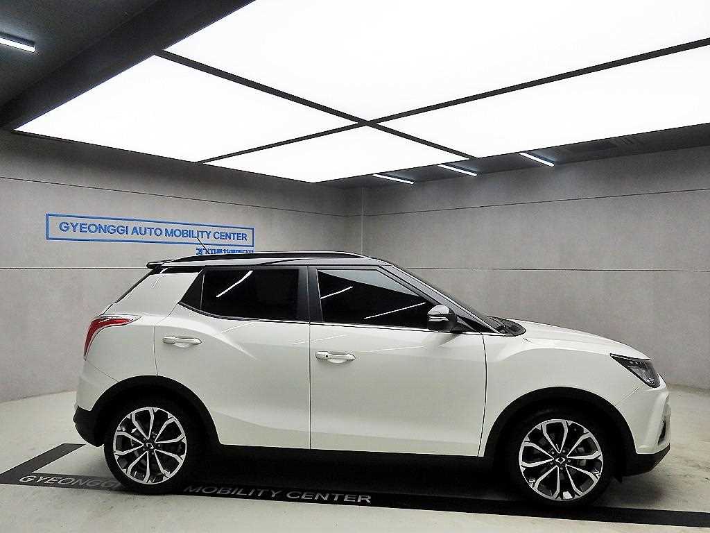 Ssangyong Tivoli - Vista 2
