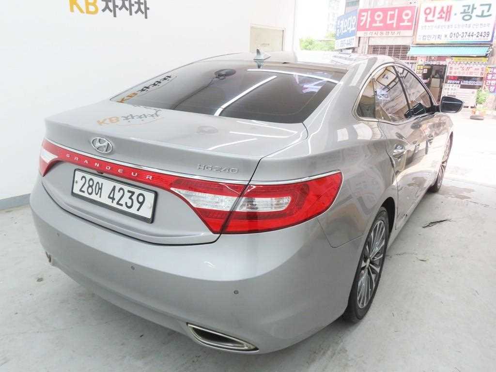 HYUNDAI Grandeur - Vista 3