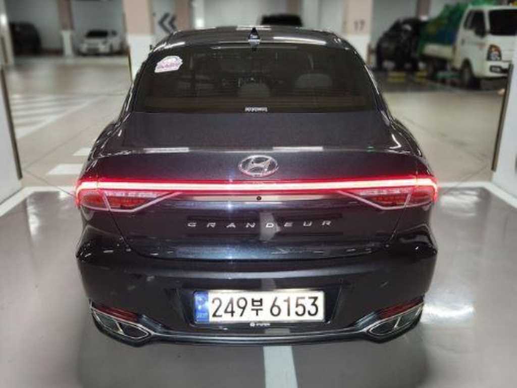 HYUNDAI Grandeur - Vista 4