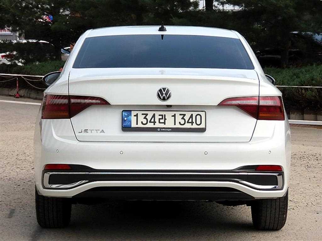 Volkswagen Jetta - Vista 4
