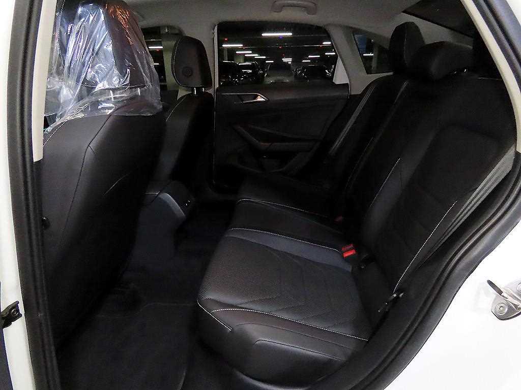 Volkswagen Jetta - Vista 7