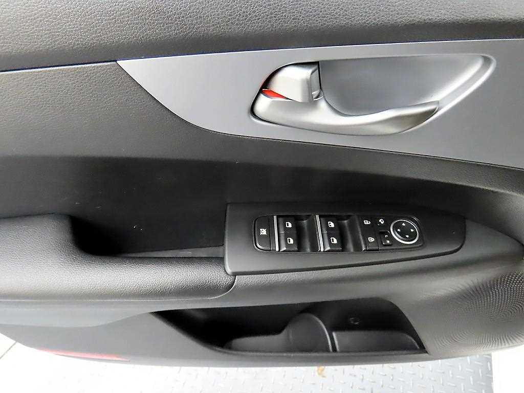 KIA K3 - Vista 11