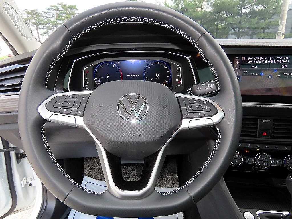 Volkswagen Jetta - Vista 8