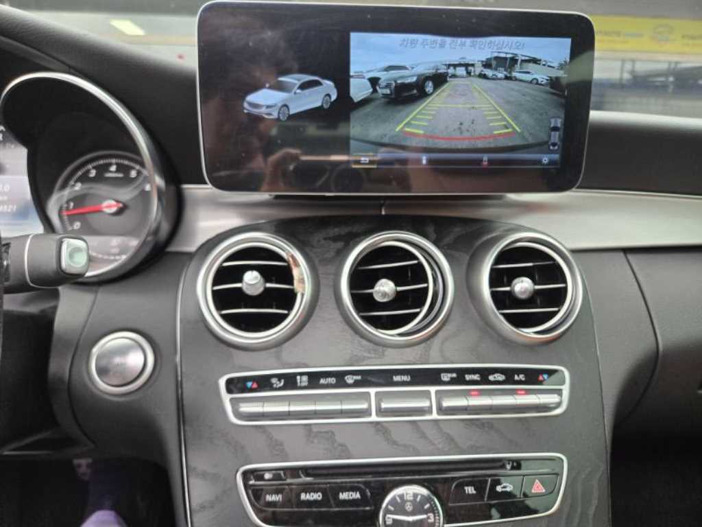 Mercedes Benz C Class - Vista 12