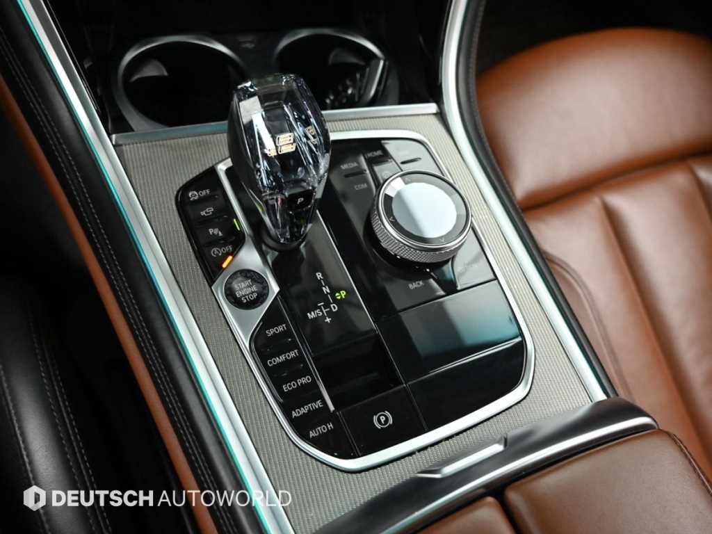 BMW 8 Series - Vista 9