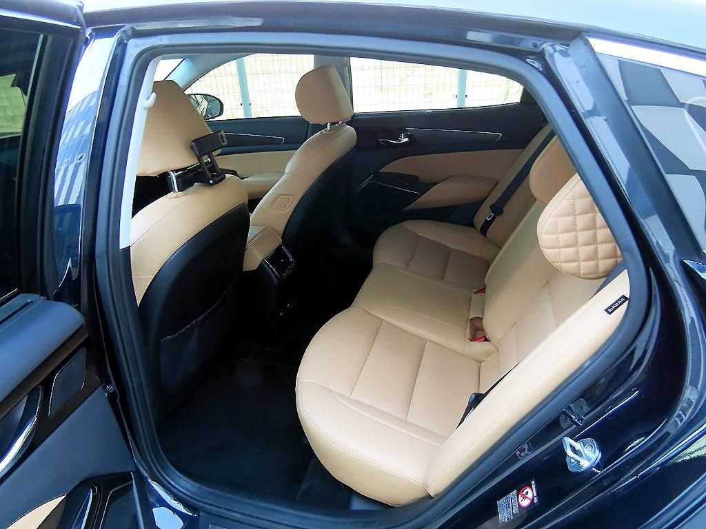 KIA K7 - Vista 6