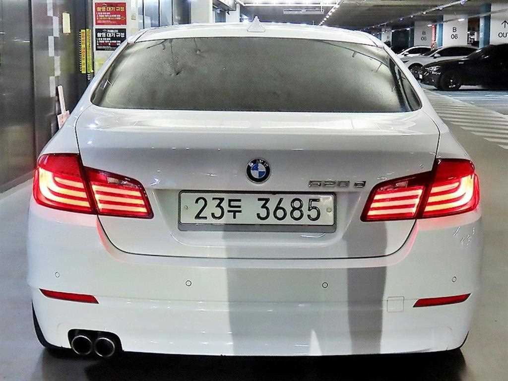BMW 5 Series - Vista 5