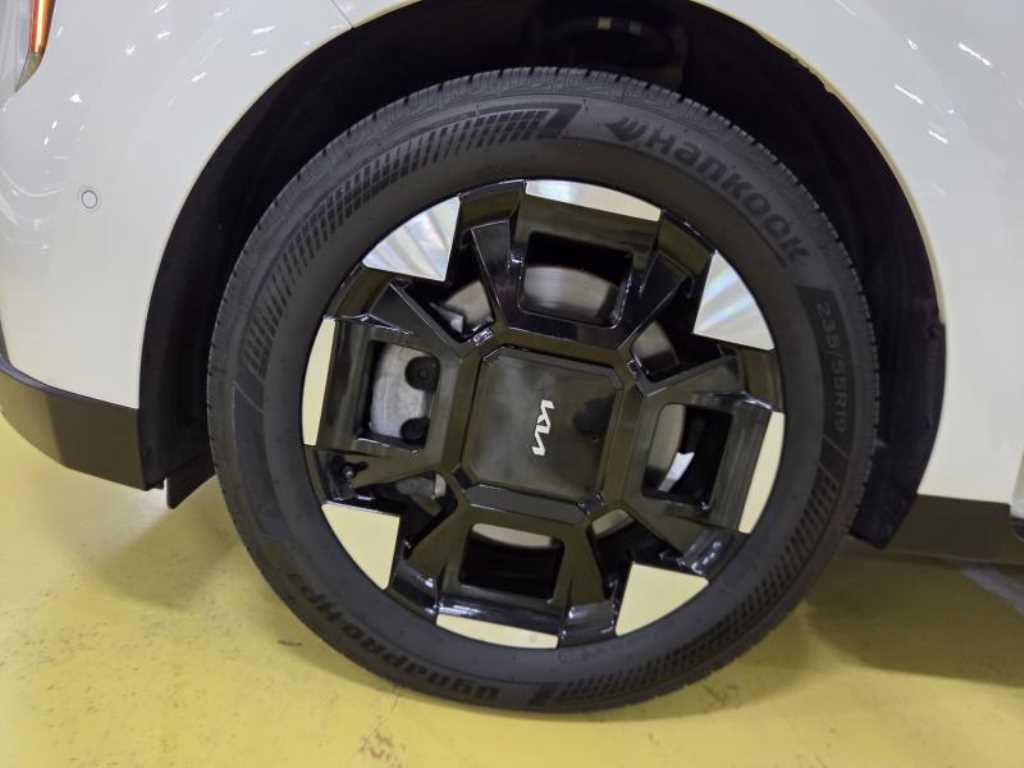 KIA Carnival - Vista 11