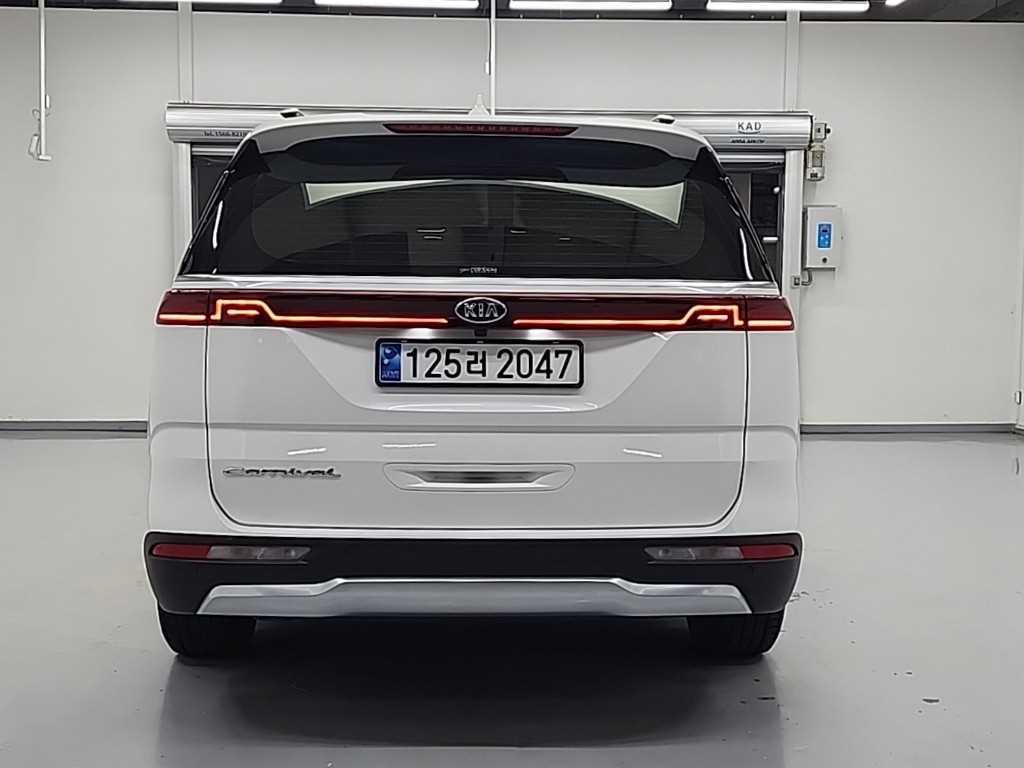 KIA Carnival - Vista 3