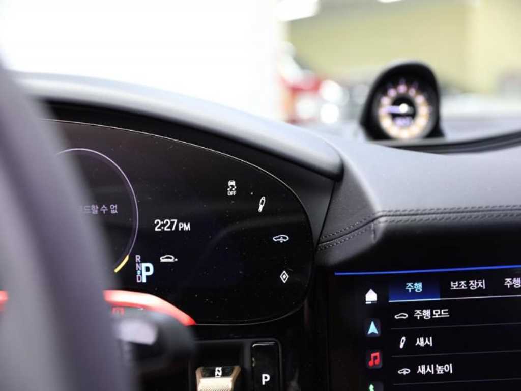 Porsche Taycan - Vista 7