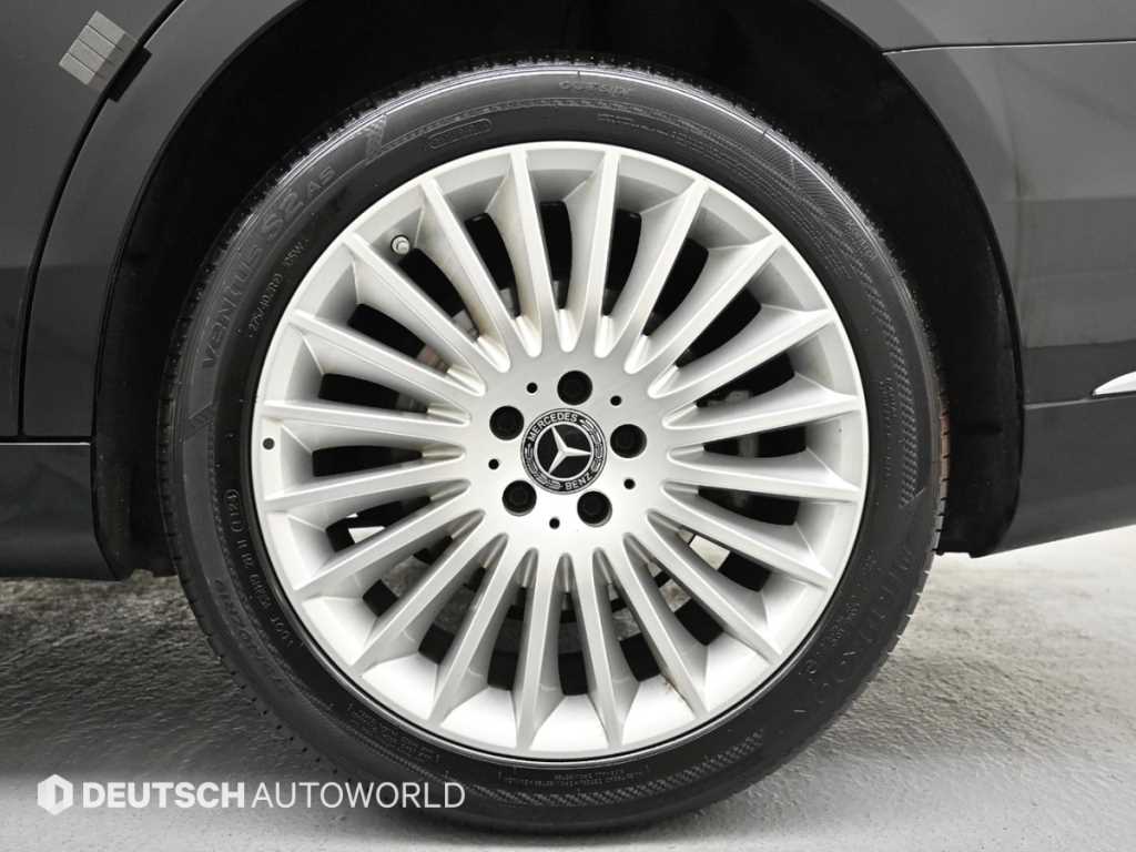 Mercedes Benz S Class - Vista 5