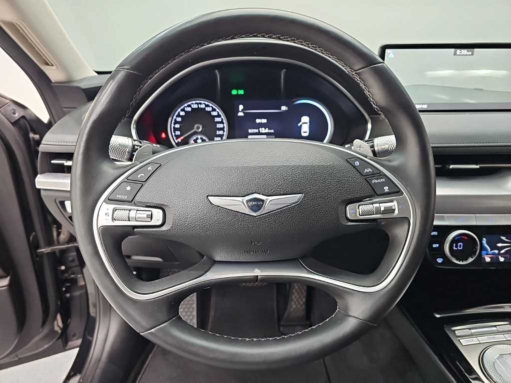 Genesis G80 - Vista 9