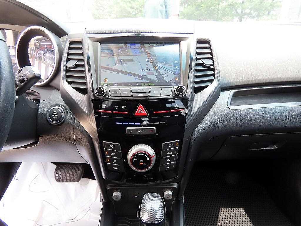 Ssangyong Tivoli 2017 Azul - Importación desde Corea - HF Imports Iquique - Foto 13