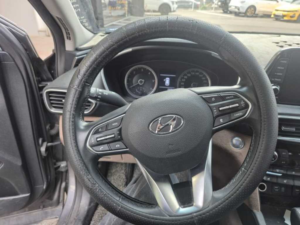HYUNDAI Santa Fe - Vista 5