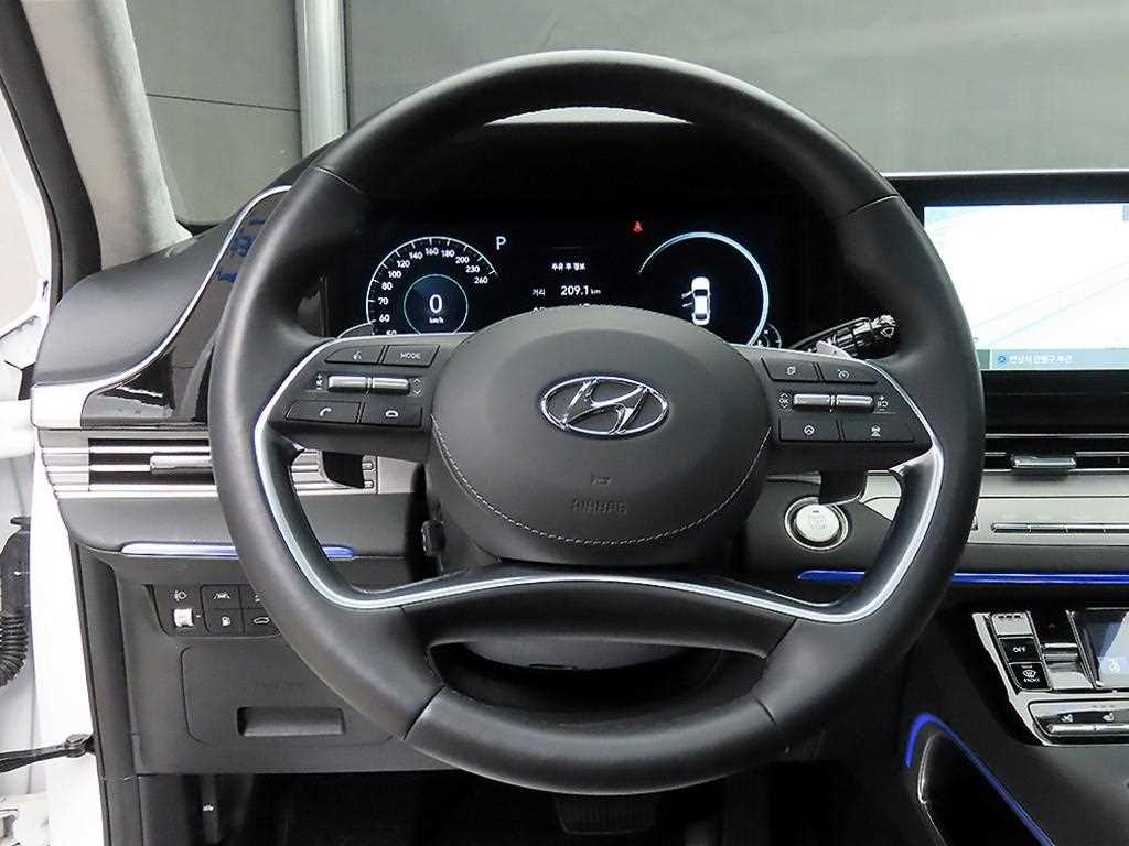 HYUNDAI Grandeur - Vista 9