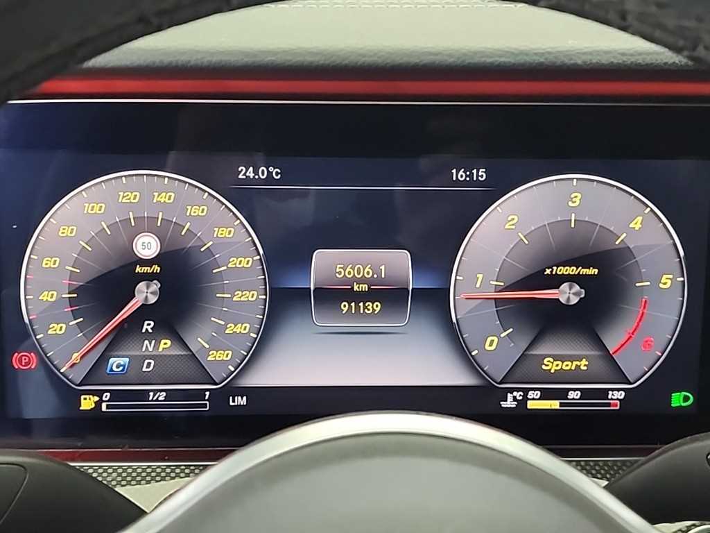 Mercedes Benz CLS Class - Vista 6