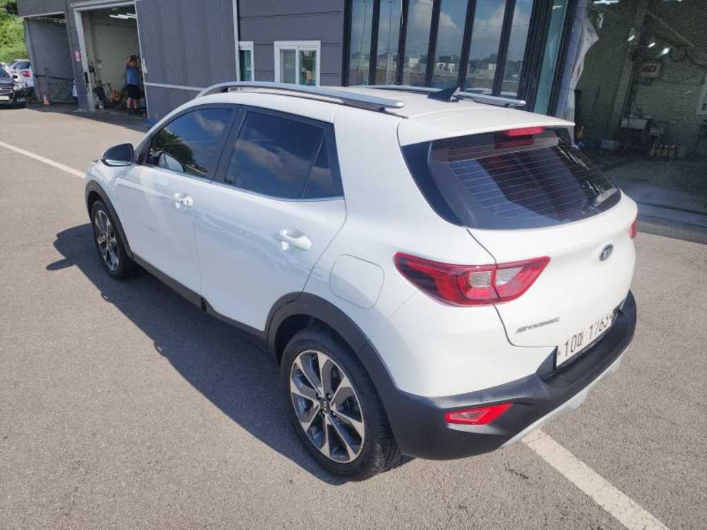 KIA Stonic - Vista 5