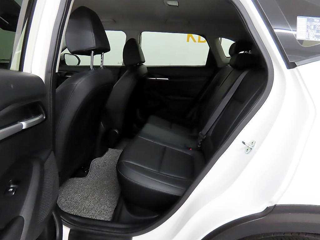 KIA Seltos - Vista 6