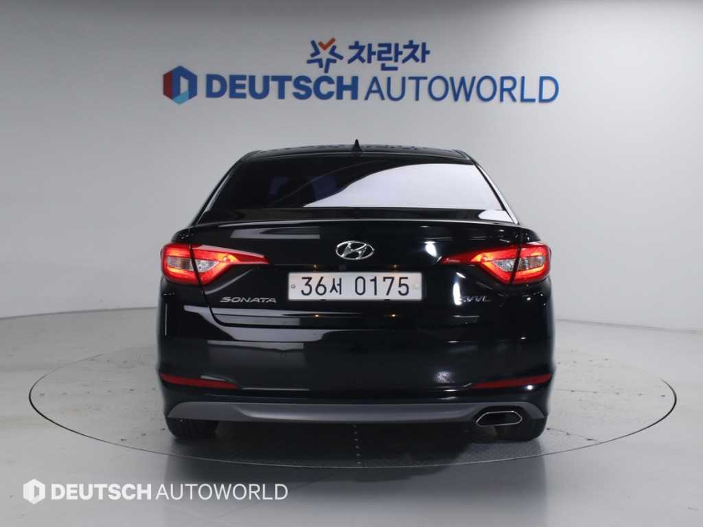 HYUNDAI Sonata - Vista 4