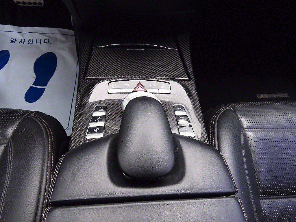 Mercedes Benz S Class - Vista 12