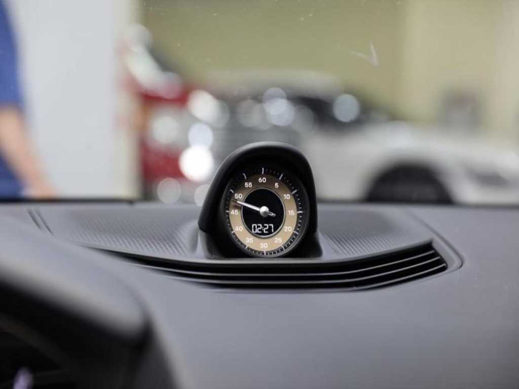 Porsche Taycan - Vista 8