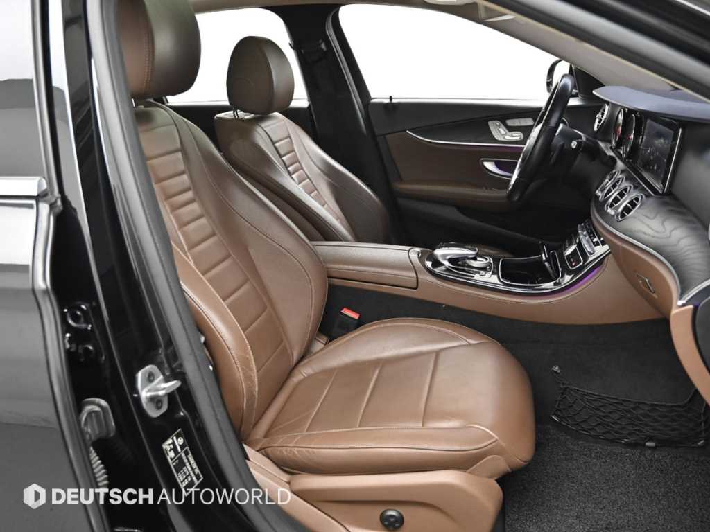 Mercedes Benz E class - Vista 10
