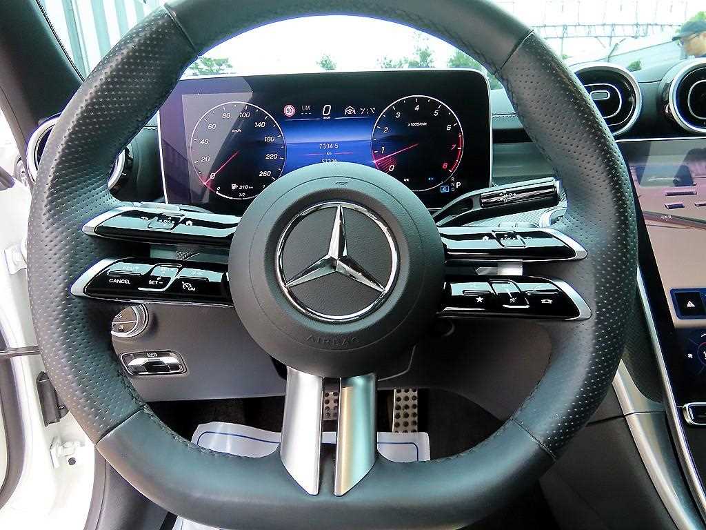 Mercedes Benz C Class - Vista 9