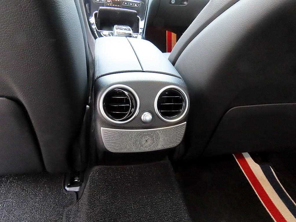 Mercedes Benz C Class 2020 Blanco - Importación desde Corea - HF Imports Iquique - Foto 17