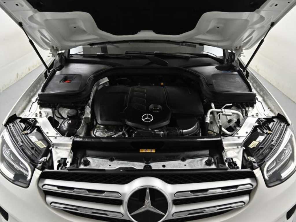 Mercedes Benz GLC Class - Vista 6