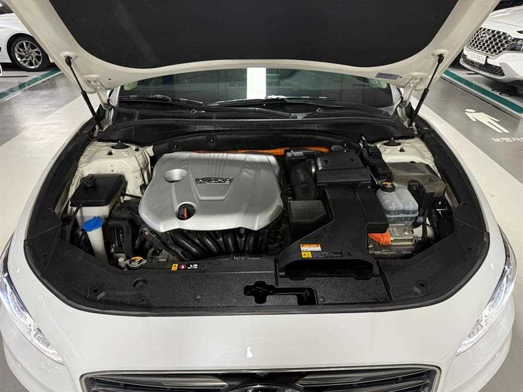HYUNDAI Grandeur - Vista 6