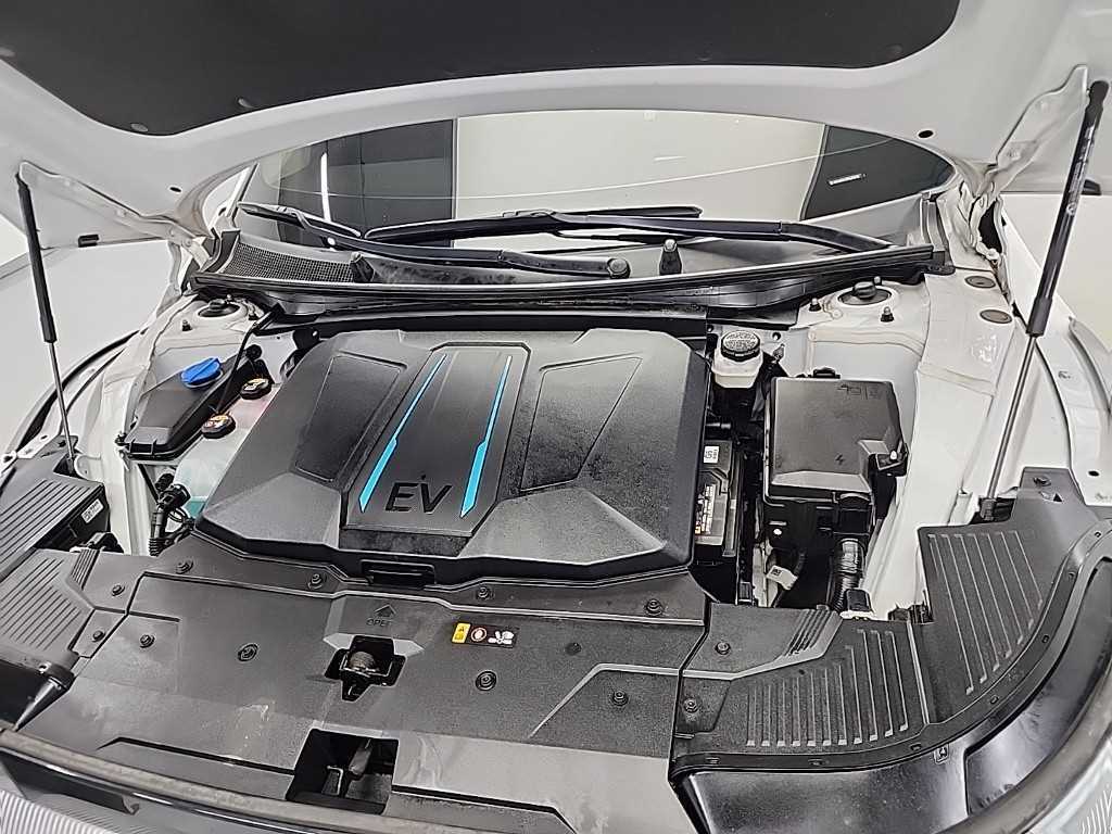 HYUNDAI Ioniq 5 - Vista 5