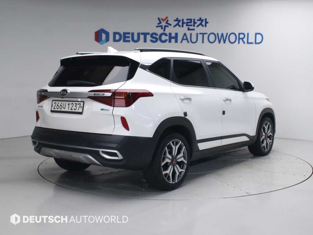 KIA Seltos - Vista 2
