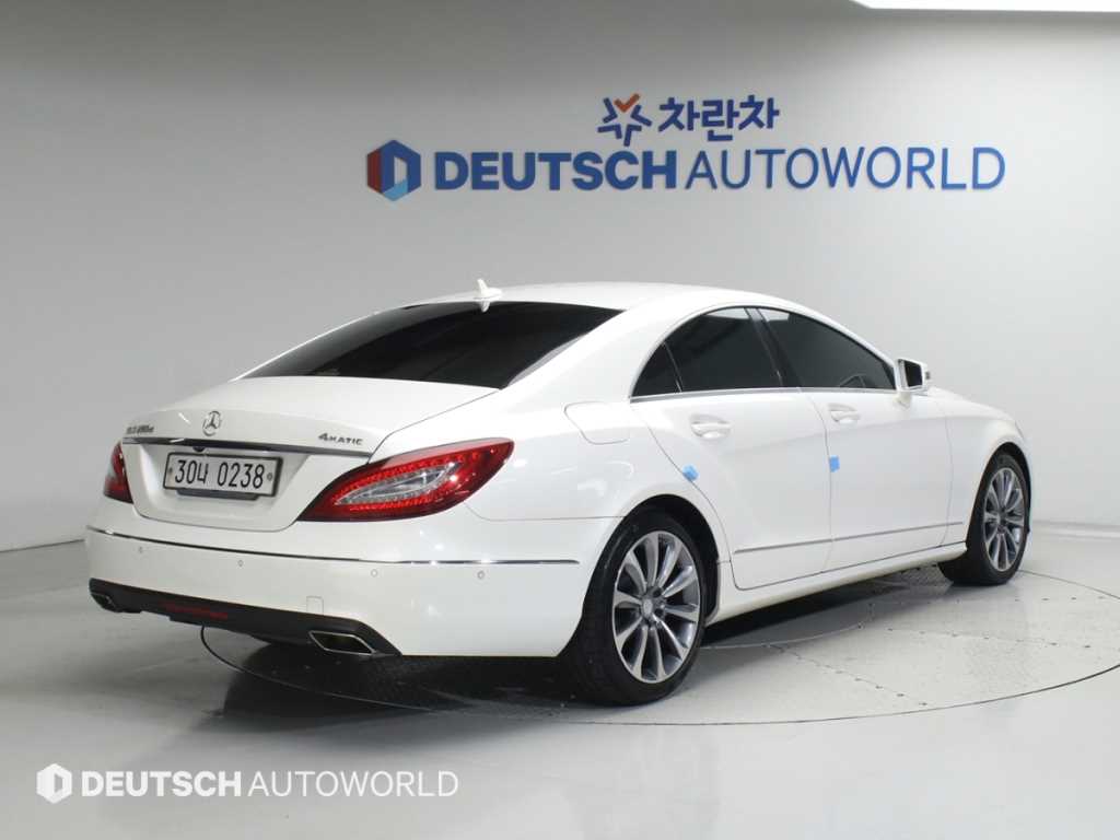 Mercedes Benz CLS Class - Vista 2